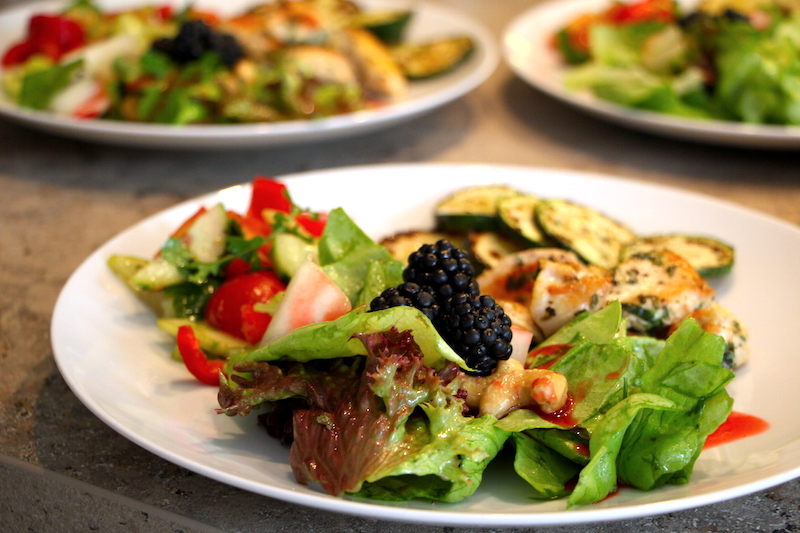Hühnchen mit zweierlei Salat
