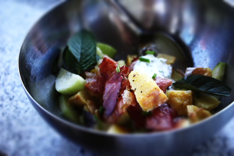 Salat mit Kartoffeln und Minze